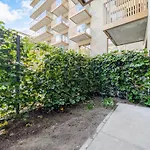 Apartment Czysta Urban Living By Bookinghost *
